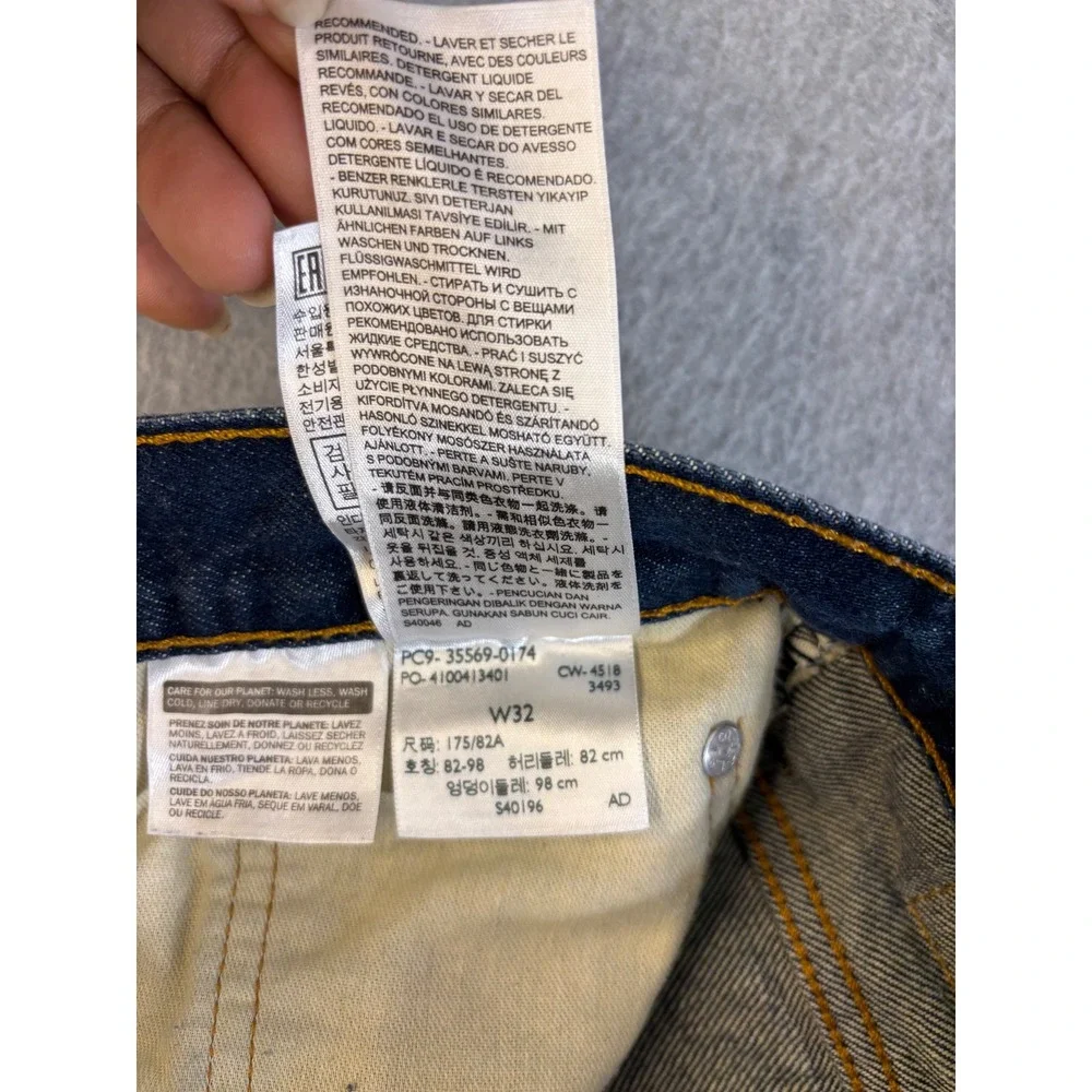 Levis Mens Denim Shorts Medium Wash Blue Cotton Relaxed Fit Size 32 35569-0174